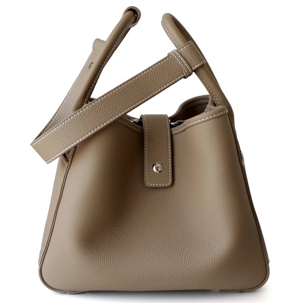 2022 New Genuine Leather Bucket Bag For Women High Quality Shoulder Bags Ladies Soft Simple Handbag Brands Designer Totes Gray
2022 New Genuine Leather Bucket Bag For Women High Quality Shoulder Bags Ladies Soft Simple Handbag Brands Designer Totes Gray