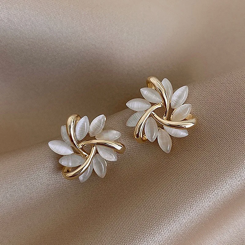 New Women's Luxury Cat's eye Hoop Earrings In 2023 Korean Fashion Jewelry Party Girls Temperament Accessories Unusual Earrings
New Women's Luxury Cat's eye Hoop Earrings In 2023 Korean Fashion Jewelry Party Girls Temperament Accessories Unusual Earrings