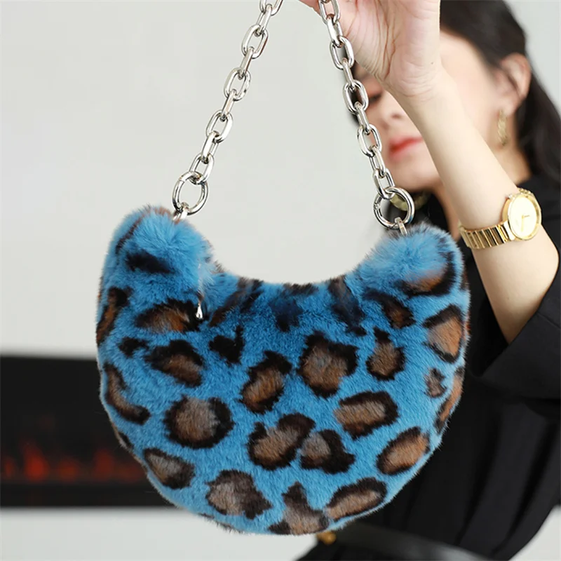 Women's Fur Bag Armpit Shoulder Bag Small Shoulder Purse Real Mink Fur Underarm Bag Brand Clutch Female Winter Fur Handbag
Women's Fur Bag Armpit Shoulder Bag Small Shoulder Purse Real Mink Fur Underarm Bag Brand Clutch Female Winter Fur Handbag