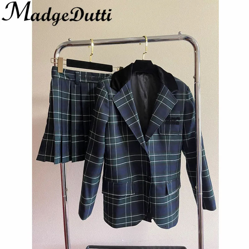9.27 MadgeDtti Velvet Spilced Plaid Blazer Coat Or Embroidery Letter Pleated Skirt Set Women
9.27 MadgeDtti Velvet Spilced Plaid Blazer Coat Or Embroidery Letter Pleated Skirt Set Women