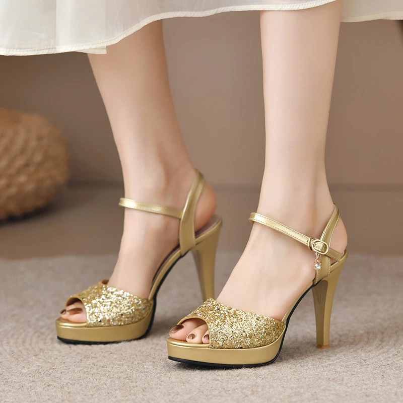 Solid Color Fish Mouth Sandals Women 2023 Summer New Fashion High-heeled One-line Buckle Comfortable Open-toe Women's Shoes
Solid Color Fish Mouth Sandals Women 2023 Summer New Fashion High-heeled One-line Buckle Comfortable Open-toe Women's Shoes