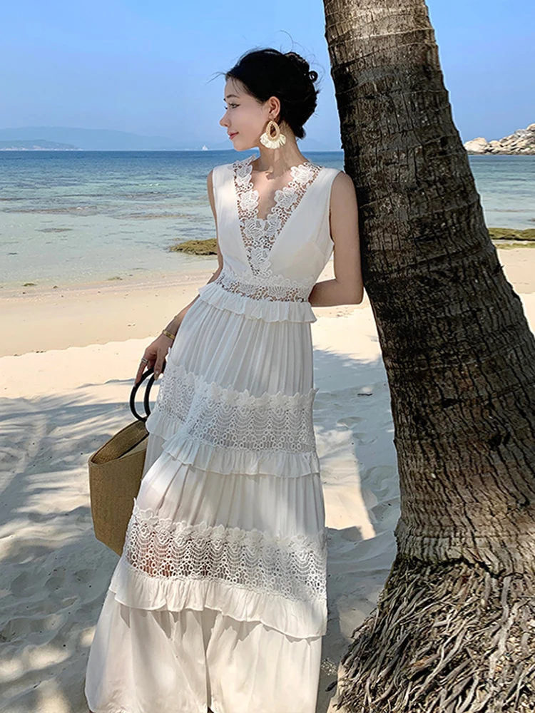 Summer Women's Long Bohemian White Lace Patchwork Dress Sexy V-Neck Sleeveless Slim Flowers Hollow Out Holiday Beach Dress
Summer Women's Long Bohemian White Lace Patchwork Dress Sexy V-Neck Sleeveless Slim Flowers Hollow Out Holiday Beach Dress