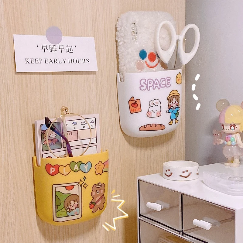 TV Air Conditioner Remote Control Storage Box Wall-mounted Mobile Phone Box Room Wall Bedside Shelf Hanger
TV Air Conditioner Remote Control Storage Box Wall-mounted Mobile Phone Box Room Wall Bedside Shelf Hanger