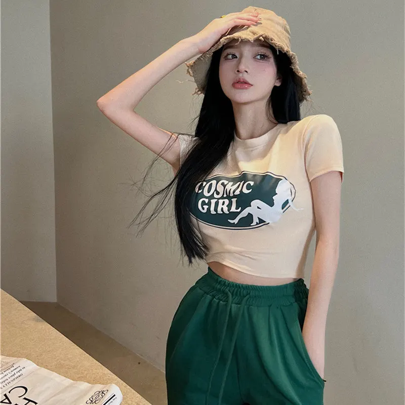 Real shot 2022 new fashion round neck slim letter short-sleeved T-shirt personality casual top
Real shot 2022 new fashion round neck slim letter short-sleeved T-shirt personality casual top