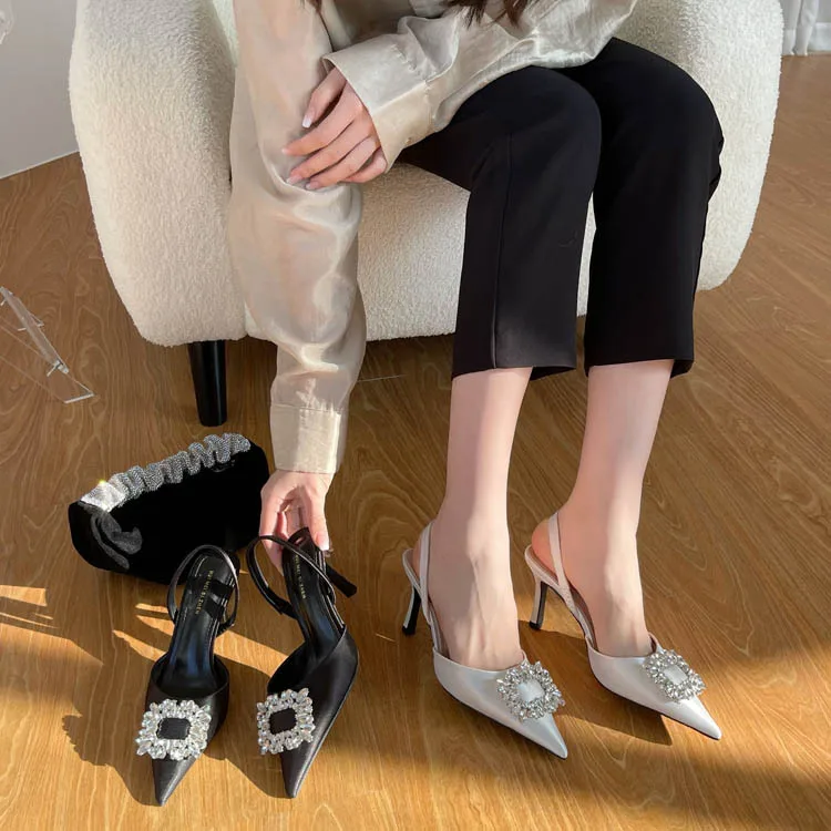 Rhinestone Sandals Fashion Womens Shoes 2022 Summer Heels Suit Female Beige Luxury Girls New Closed Comfort Low Black Pointed Ro
Rhinestone Sandals Fashion Womens Shoes 2022 Summer Heels Suit Female Beige Luxury Girls New Closed Comfort Low Black Pointed Ro
