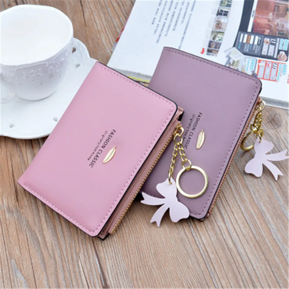 New Wallet Short Zipper Wallets Female Student Korean Soft Leather Leaf Tassels Fashion Coin Purses Card Holder Zip Coin Pouch
New Wallet Short Zipper Wallets Female Student Korean Soft Leather Leaf Tassels Fashion Coin Purses Card Holder Zip Coin Pouch