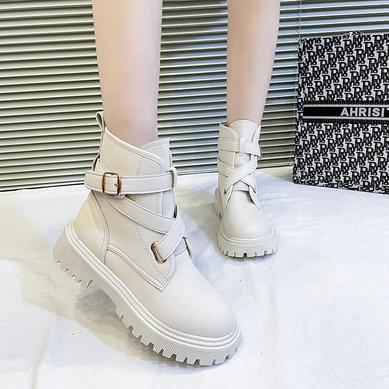 Women's Boots 2022 Autumn and Winter New All-match Comfortable Boots Women's Fashion High-quality Leather Platform Casual Shoes
Women's Boots 2022 Autumn and Winter New All-match Comfortable Boots Women's Fashion High-quality Leather Platform Casual Shoes