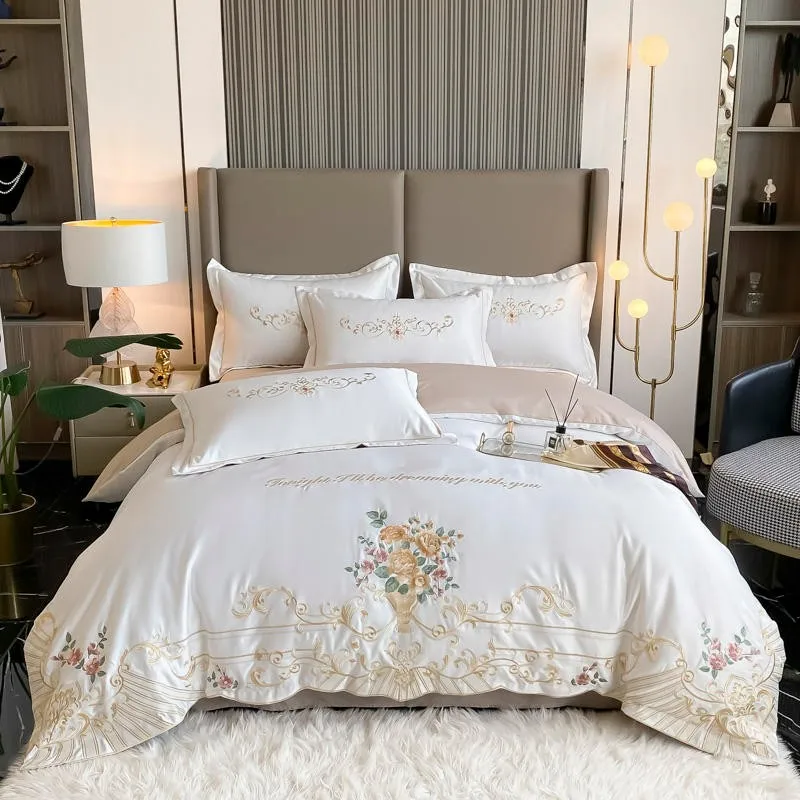 Винтажный элегантный цветочный вышивка синий белый пододеяльник набор двуспальная Королева Король 4 шт сатин хлопок постельные принадлежн...
Винтажный элегантный цветочный вышивка синий белый пододеяльник набор двуспальная Королева Король 4 шт сатин хлопок постельные принадлежн...