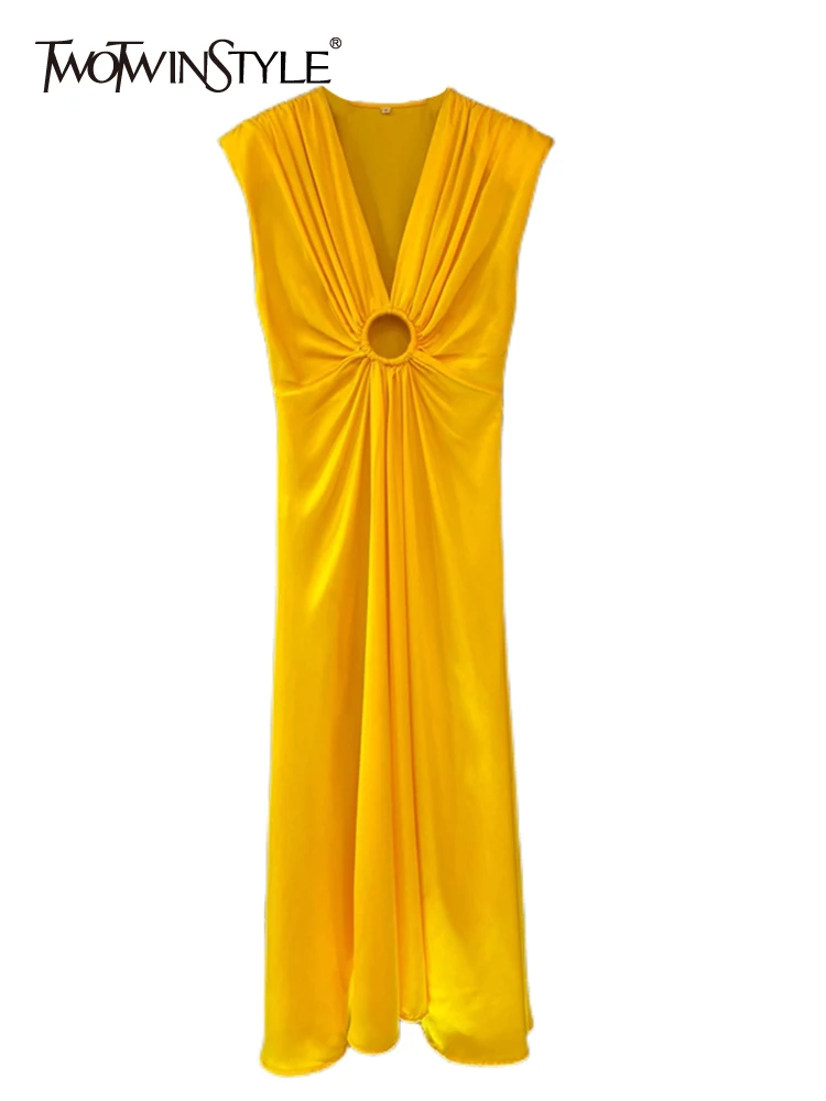 TWOTWINSTYLE Solid Hollow Out Dresses For Women Deep V Neck Sleeveless High Waist Minimalist Dress Female Fashion Clothing 2023
TWOTWINSTYLE Solid Hollow Out Dresses For Women Deep V Neck Sleeveless High Waist Minimalist Dress Female Fashion Clothing 2023