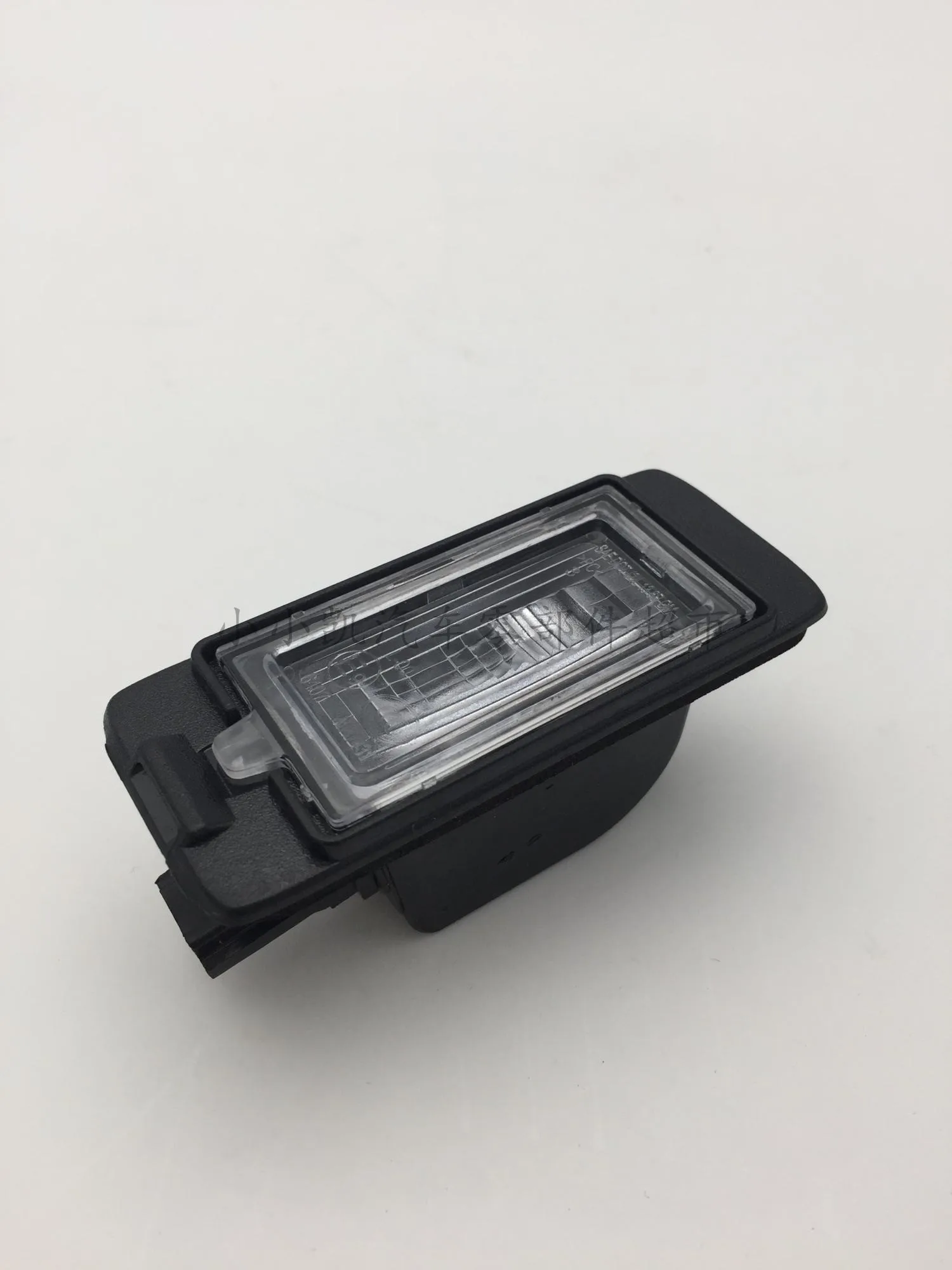 1Pc for Cadillac ATS ATSL original rear license plate side lamps rear license plate trunk license plate lamp
1Pc for Cadillac ATS ATSL original rear license plate side lamps rear license plate trunk license plate lamp