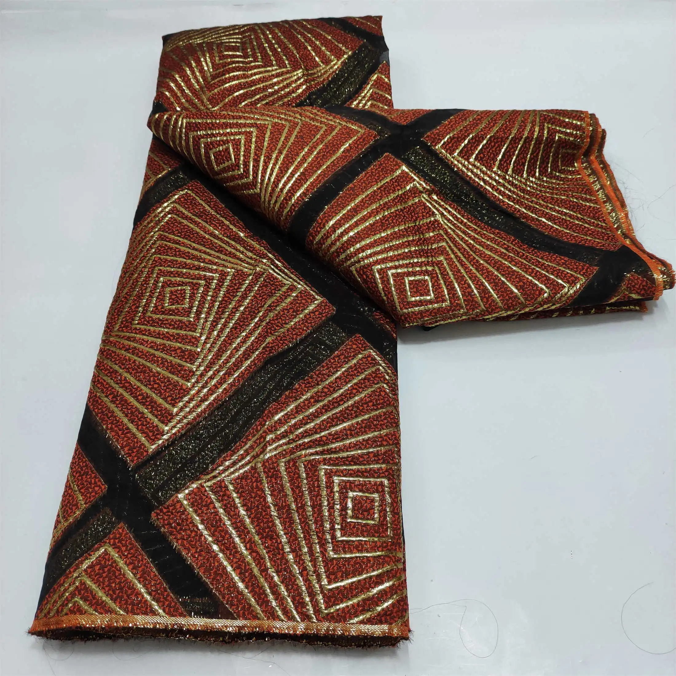 2022 Fashion High Quality African Nigerian Lace Fabric 5 yards Brocade Jacquard Skin Friendly Lace For Wedding Dress LHDB05
2022 Fashion High Quality African Nigerian Lace Fabric 5 yards Brocade Jacquard Skin Friendly Lace For Wedding Dress LHDB05