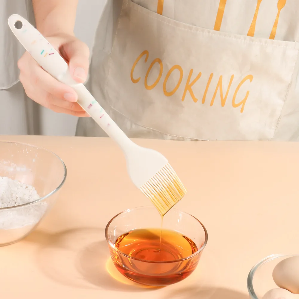 Silicone Spatula Basting Pastry Brush, Heat Resistant Nonstick,Strong Steel Core and One-Pieces Design BBQ Grill Baking Cooking
Silicone Spatula Basting Pastry Brush, Heat Resistant Nonstick,Strong Steel Core and One-Pieces Design BBQ Grill Baking Cooking