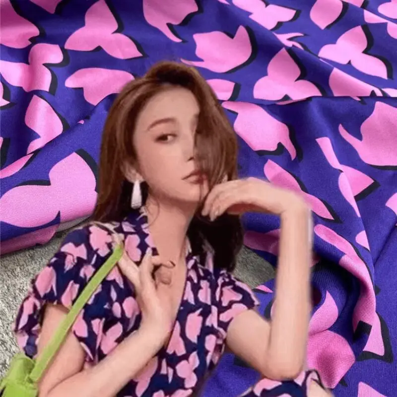 Printed Stretch Twill Mulberry Silk Fabric Brand Fashion Design Blue Shirt for Dress Luxury Clothing Sewing Material Wholesale
Printed Stretch Twill Mulberry Silk Fabric Brand Fashion Design Blue Shirt for Dress Luxury Clothing Sewing Material Wholesale