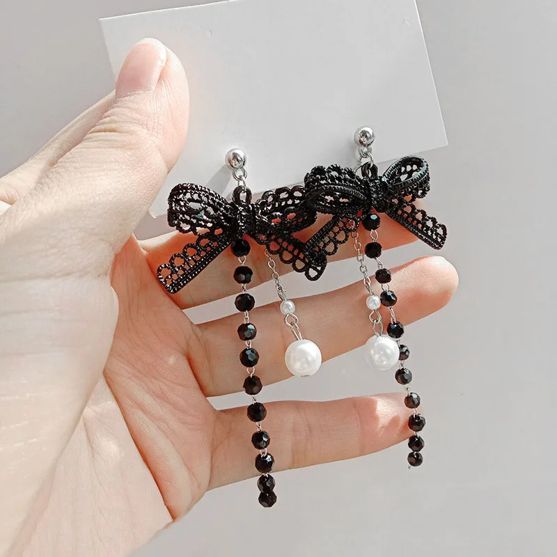 2022 New Contracted Black Bowknot Modelling Drop Earrings Long Tassel Fashion Women Earrings Senior Temperament Fashion Elegant
2022 New Contracted Black Bowknot Modelling Drop Earrings Long Tassel Fashion Women Earrings Senior Temperament Fashion Elegant