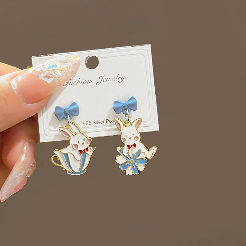 Silver Pin Korean Version of The Children's New Cartoon Bunny Teacup Flowers Dripping Oil Dangling Bow Tide Cool Female Earrings
Silver Pin Korean Version of The Children's New Cartoon Bunny Teacup Flowers Dripping Oil Dangling Bow Tide Cool Female Earrings