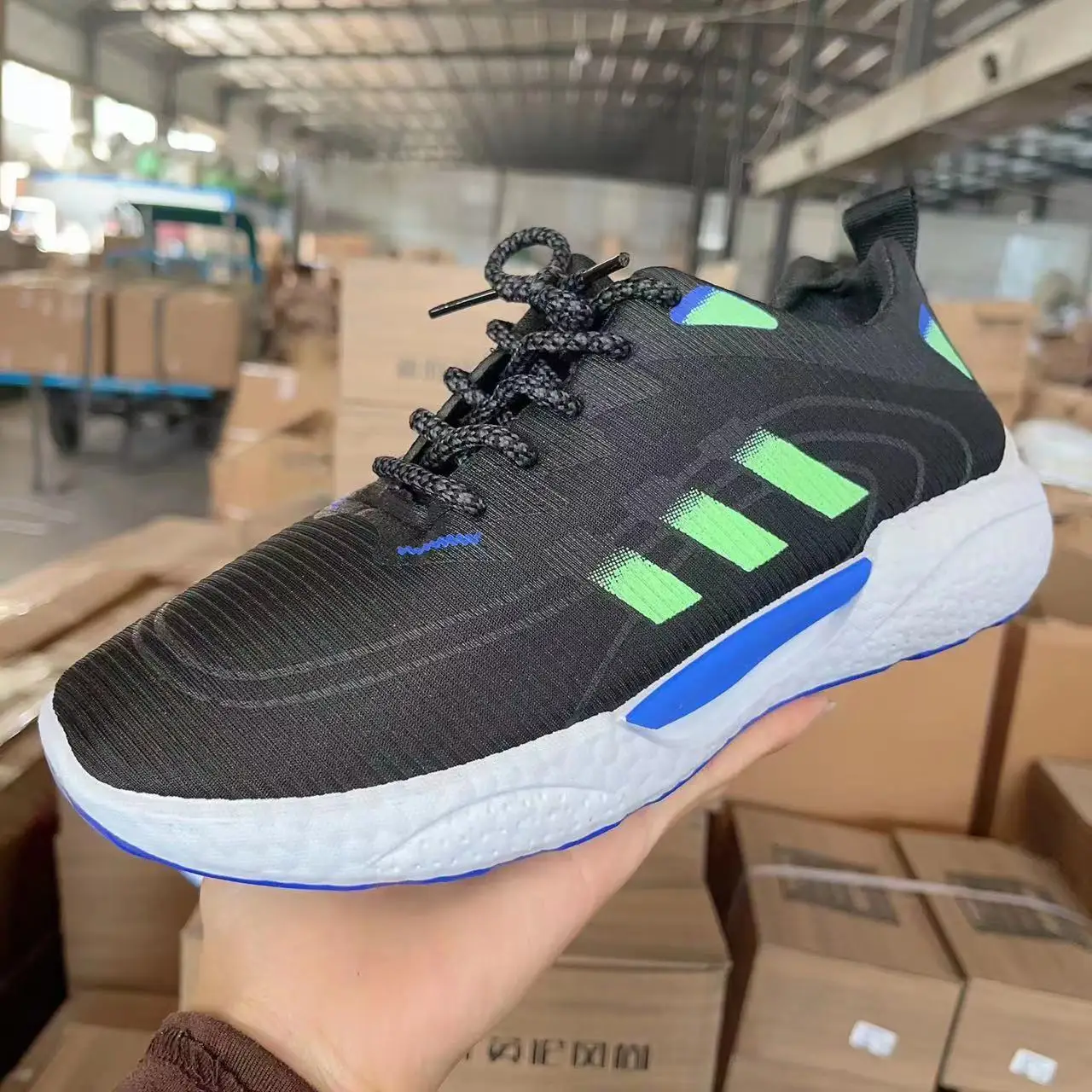 Дышащая мужская обувь повседневные кроссовки с мягкой подошвой, сетчатые теннисные женские вулканизированные кроссовки на шнуровке, легки...
Дышащая мужская обувь повседневные кроссовки с мягкой подошвой, сетчатые теннисные женские вулканизированные кроссовки на шнуровке, легки...