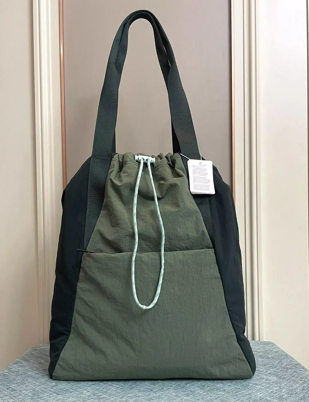 New lu Yoga Bags sports backpack large capacity multifunctional fitness single shoulder bags 18L high quality backpack with logo
New lu Yoga Bags sports backpack large capacity multifunctional fitness single shoulder bags 18L high quality backpack with logo