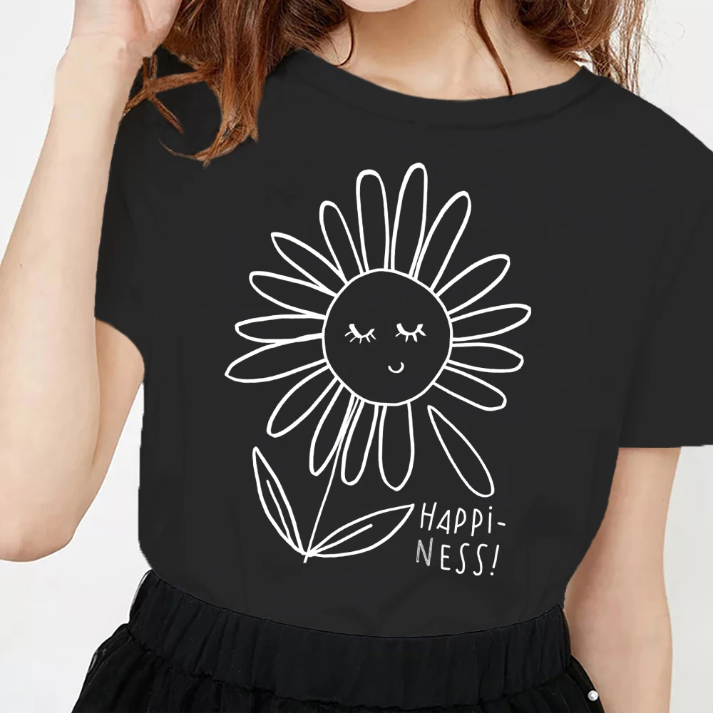 Женская футболка с круглым вырезом и цветочным принтом
Женская футболка с круглым вырезом и цветочным принтом