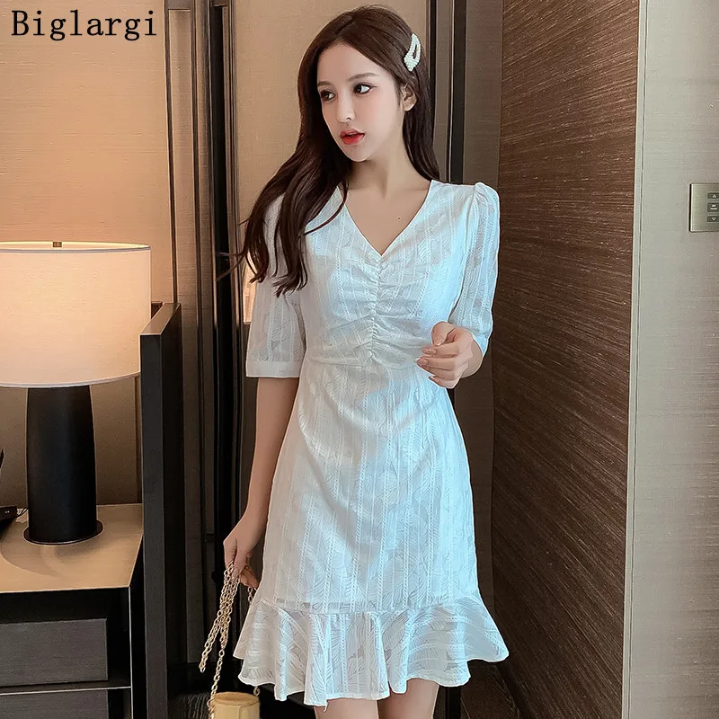 2022 New Summer Dress Women Pleated V Neck Puff Sleeve Ladies Dresses Elegant Vintage Woman Dress Vestidos 
2022 New Summer Dress Women Pleated V Neck Puff Sleeve Ladies Dresses Elegant Vintage Woman Dress Vestidos