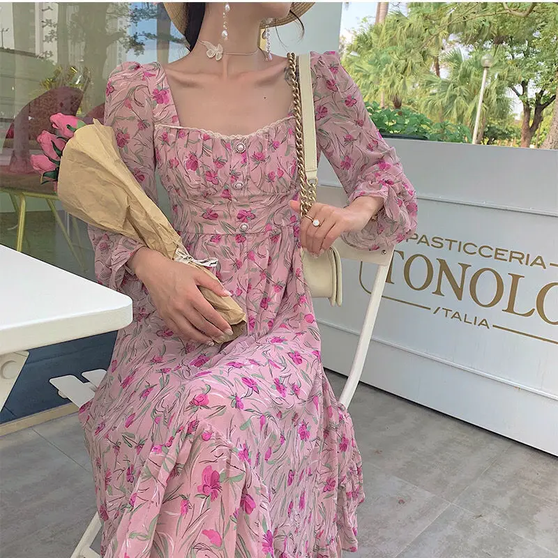 2022 Summer Women French Dress Vintage Rose Floral Square Neck Long Sleeve Long Dress Slim Pearl Button Elegant Ladies Clothes
2022 Summer Women French Dress Vintage Rose Floral Square Neck Long Sleeve Long Dress Slim Pearl Button Elegant Ladies Clothes