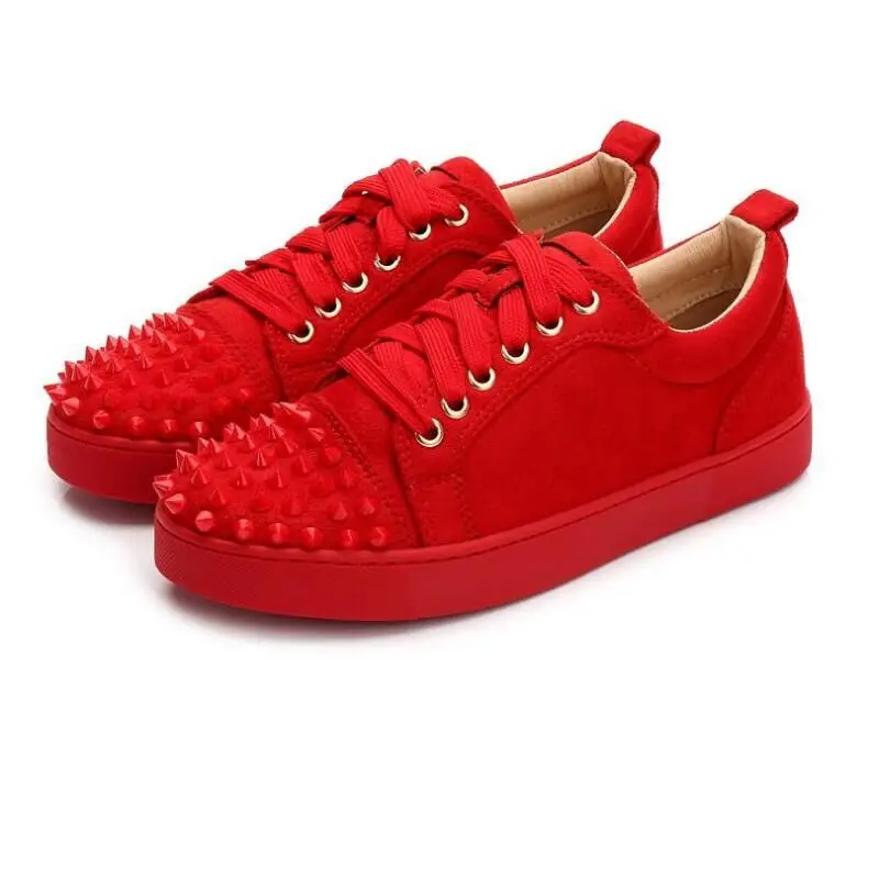

Red Suede Men Casual Shoes Rivet Stud Flat Low Top Spike Outdoor Sneakers Lace up Men Runway Chaussures Hommes
