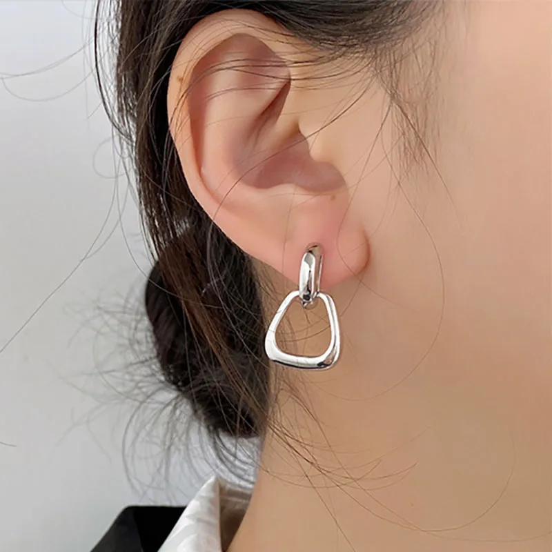 925 Silver Geometric Triangle Stud Earring for Women Simple Vintage Trendy Design Aesthetic Earring Fine Jewelry Prevent Allergy
925 Silver Geometric Triangle Stud Earring for Women Simple Vintage Trendy Design Aesthetic Earring Fine Jewelry Prevent Allergy