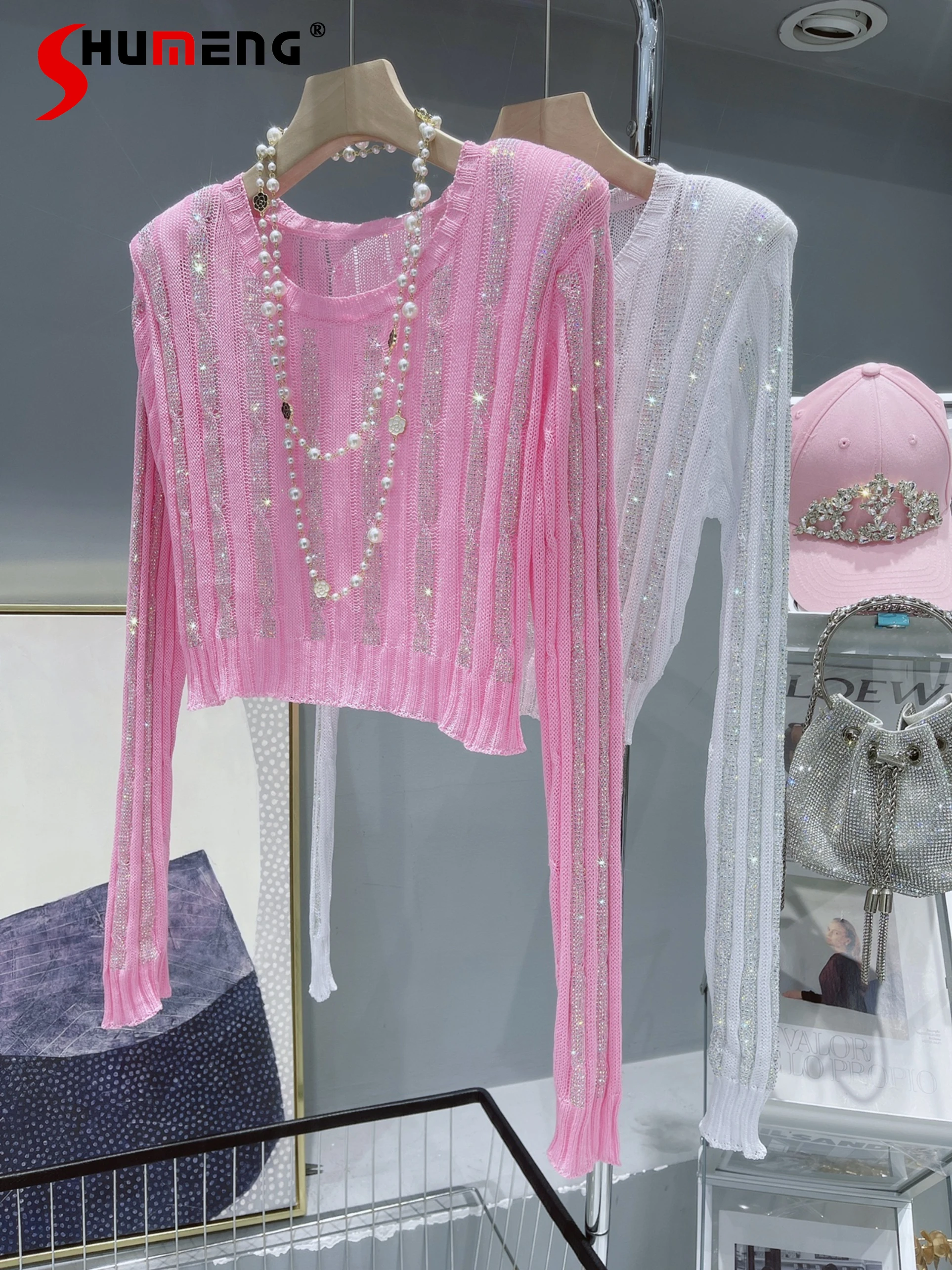 Autumn Thin Shoulder Pad Twist Weave Hot Rhinestone Knitwear Top Women Fashion Elegant O-neck Short Slimming Long Sleeve Sweater
Autumn Thin Shoulder Pad Twist Weave Hot Rhinestone Knitwear Top Women Fashion Elegant O-neck Short Slimming Long Sleeve Sweater