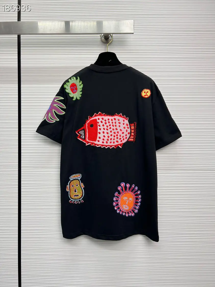 s371 Fashion Men's Tops & Tees 2023 Runway Luxury famous Brand European Design Short Print party style T-Shirts Men's Clothing
s371 Fashion Men's Tops & Tees 2023 Runway Luxury famous Brand European Design Short Print party style T-Shirts Men's Clothing