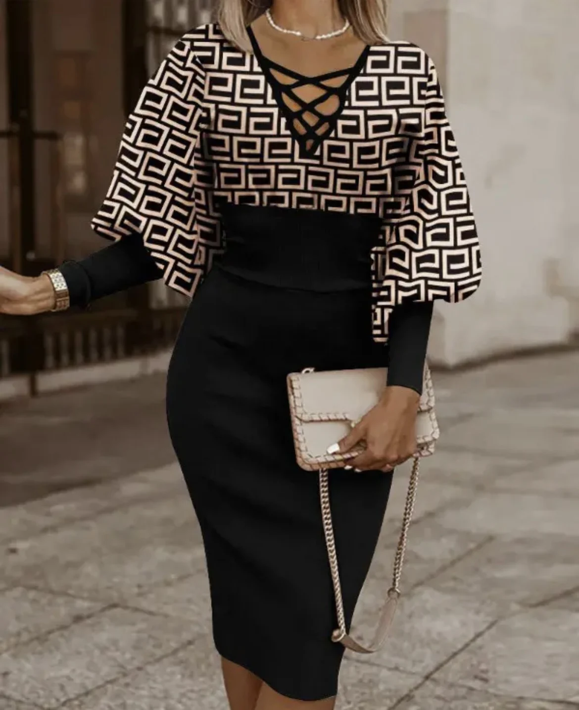 New 2022 Women's Spring Autumn Fashion Printed Lantern Sleeve Dress Women Office Ladies Elegant V-Neck Long Sleeve Slim Dress
New 2022 Women's Spring Autumn Fashion Printed Lantern Sleeve Dress Women Office Ladies Elegant V-Neck Long Sleeve Slim Dress