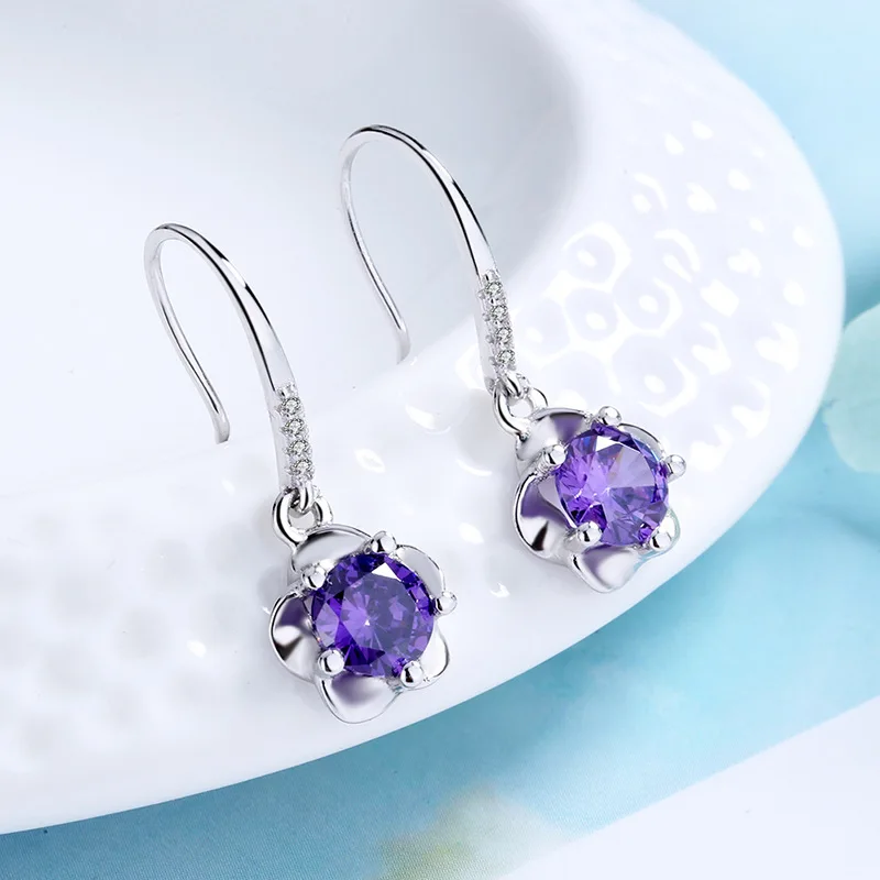 100% S925 Real Silver Fashion Flower Zircon Ladies Earrings Plum Blossom Personalized Earrings New Diamond Earrings Jewelry
100% S925 Real Silver Fashion Flower Zircon Ladies Earrings Plum Blossom Personalized Earrings New Diamond Earrings Jewelry