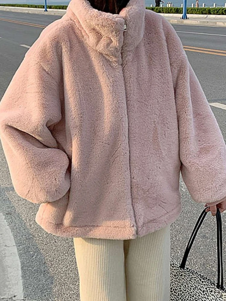 New Fashion Winter Jacket Women 2022 Solid Color Stand-up Collar Plush Coat for Women Loose Thickened Cardigan Woman Clothes Top
New Fashion Winter Jacket Women 2022 Solid Color Stand-up Collar Plush Coat for Women Loose Thickened Cardigan Woman Clothes Top