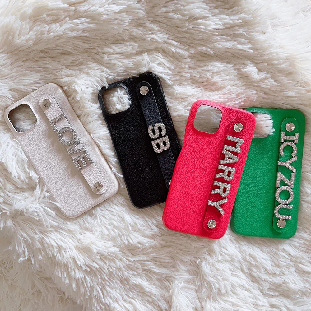 Luxury Flash Diamond Letter Charm Personalized Name Leather Phone Case For iPhone14 Pro Max 13 12 11 Pro Max Xs DIY Phone Cover
Luxury Flash Diamond Letter Charm Personalized Name Leather Phone Case For iPhone14 Pro Max 13 12 11 Pro Max Xs DIY Phone Cover