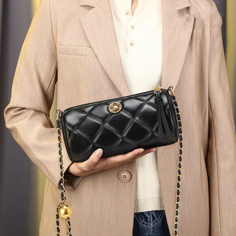 

Leather high-quality cowhide small bag 2022 new luxury niche design cylinder bag explosion model chain diagonal women's bag