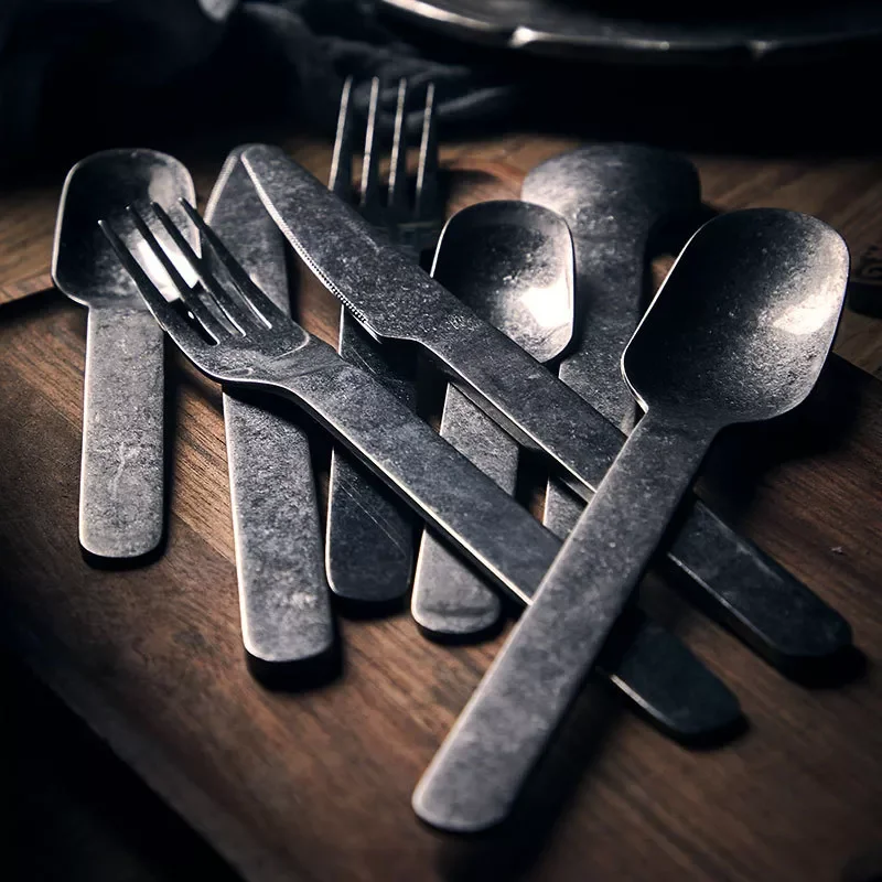 Retro Luxury Western Tableware Set Knife Fork Spoon 8 PCS Sets Steak Dessert Dinnerware Stainless Steel Kitchen Accessories Gift
Retro Luxury Western Tableware Set Knife Fork Spoon 8 PCS Sets Steak Dessert Dinnerware Stainless Steel Kitchen Accessories Gift