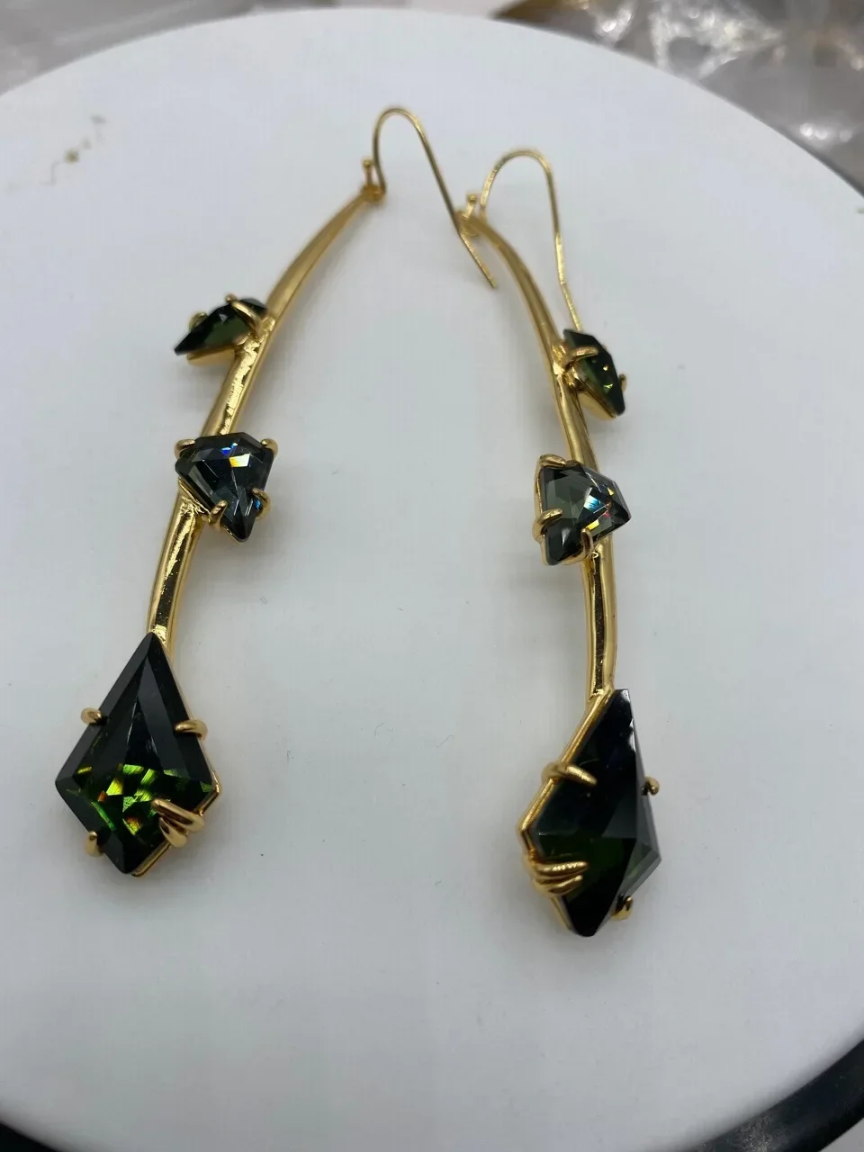 European And American Designers Create Fashionable Trend Casual Big Gem Series Metal Earrings
European And American Designers Create Fashionable Trend Casual Big Gem Series Metal Earrings