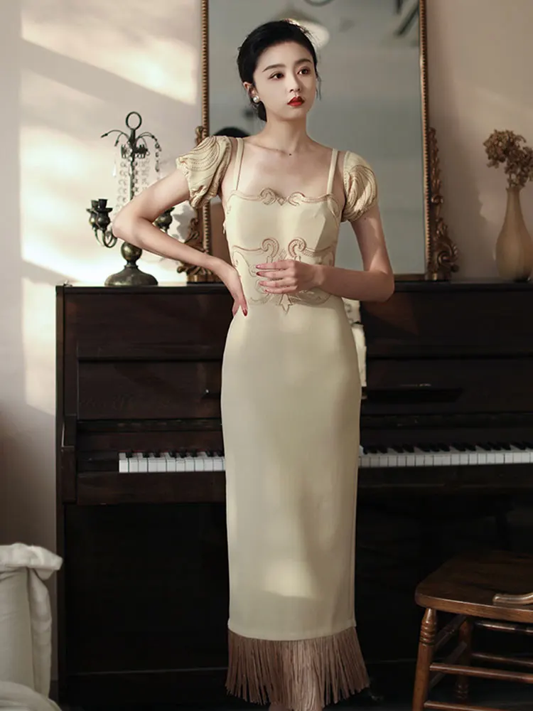 Summer new women's clothing restores ancient ways noble temperament palace wind slim slim tassel long dress Bohemian dress
Summer new women's clothing restores ancient ways noble temperament palace wind slim slim tassel long dress Bohemian dress