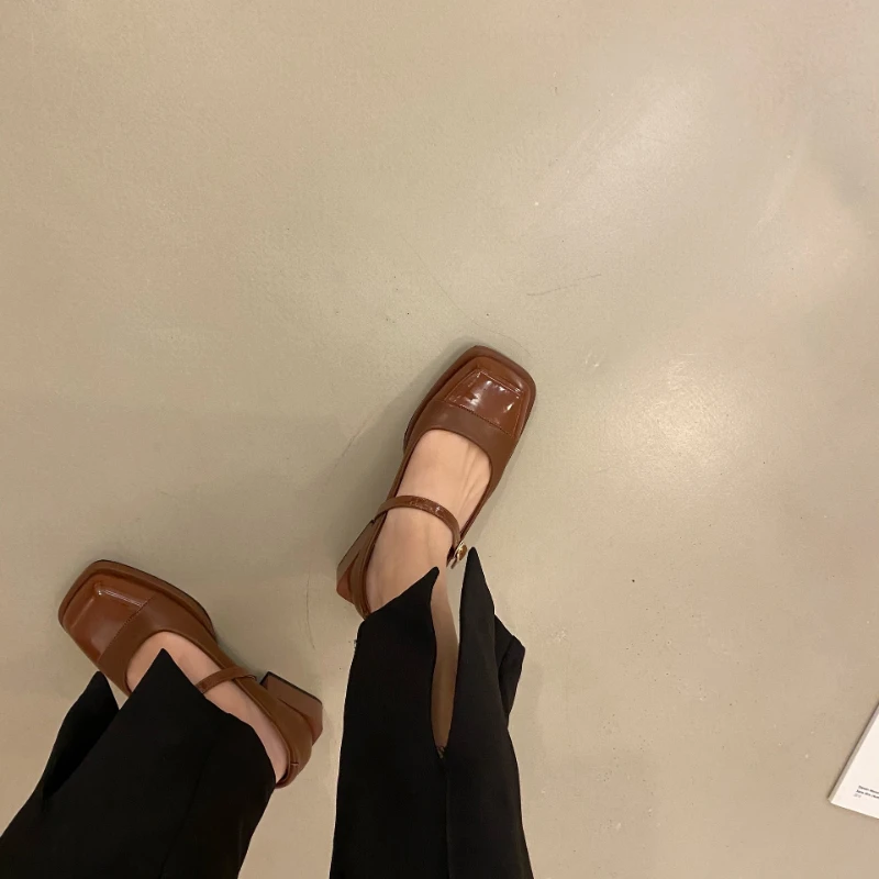 Ladies High Heels Thick Heel Loafer Small Leather Shoes Women's New Spring French Black Square Toe White
Ladies High Heels Thick Heel Loafer Small Leather Shoes Women's New Spring French Black Square Toe White