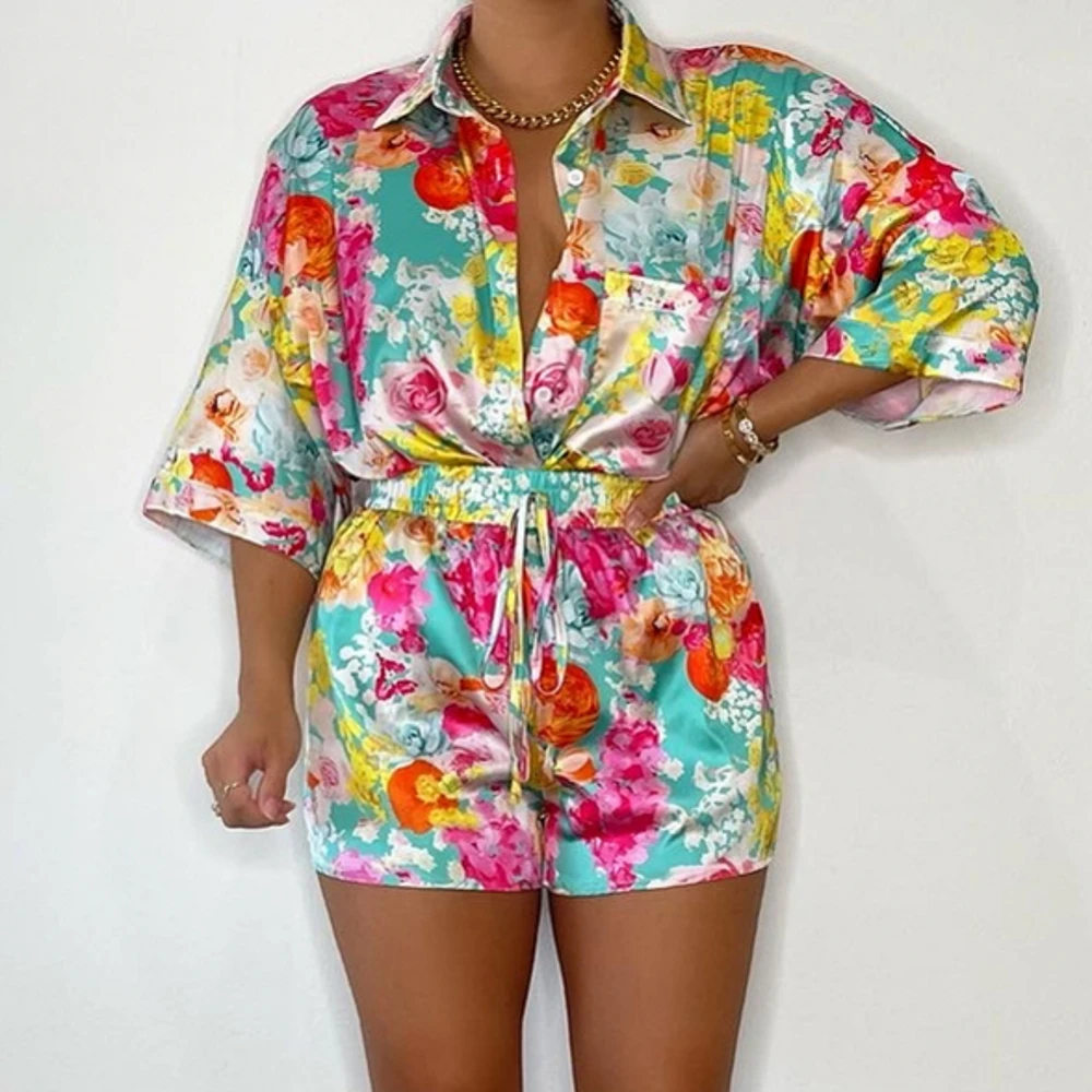 2 Piece Sets African Sets For Women New African Print Elastic Bazin Baggy Shorts Rock Style Dashiki Famous Suit Lady Outfits
2 Piece Sets African Sets For Women New African Print Elastic Bazin Baggy Shorts Rock Style Dashiki Famous Suit Lady Outfits