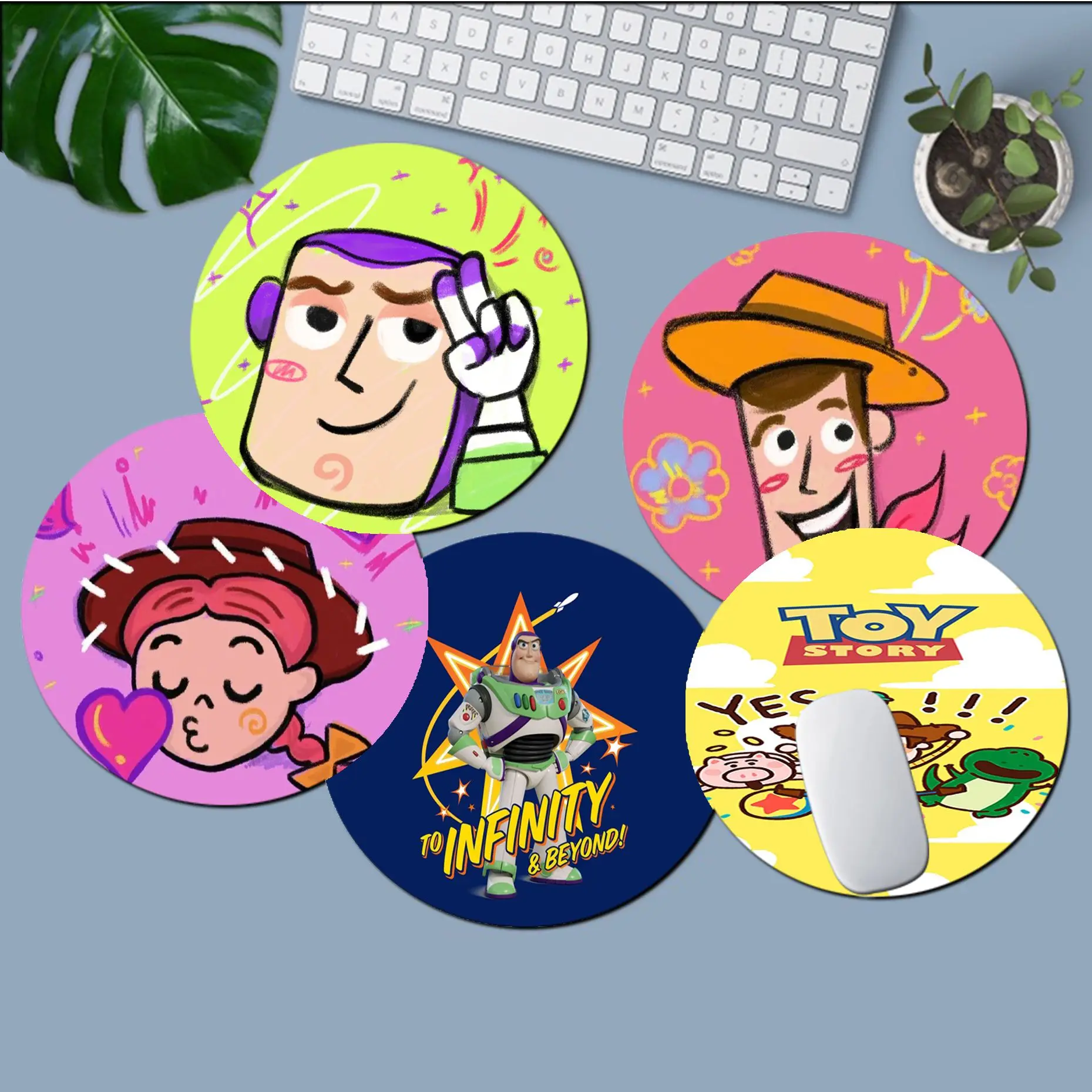 Disney Toy Story INS Tide Round Office Computer Desk Mat Table Keyboard Big Mouse Pad Laptop Cushion Non-slip Teen Girls Bedroom
Disney Toy Story INS Tide Round Office Computer Desk Mat Table Keyboard Big Mouse Pad Laptop Cushion Non-slip Teen Girls Bedroom