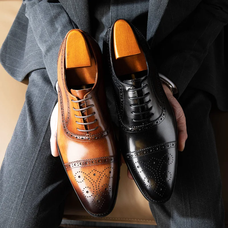 2023 New Style Mens Leather Shoes Fashion Brogues Genuine Leather Luxury Brand Quality Business Dress Wedding Shoes for Male
2023 New Style Mens Leather Shoes Fashion Brogues Genuine Leather Luxury Brand Quality Business Dress Wedding Shoes for Male