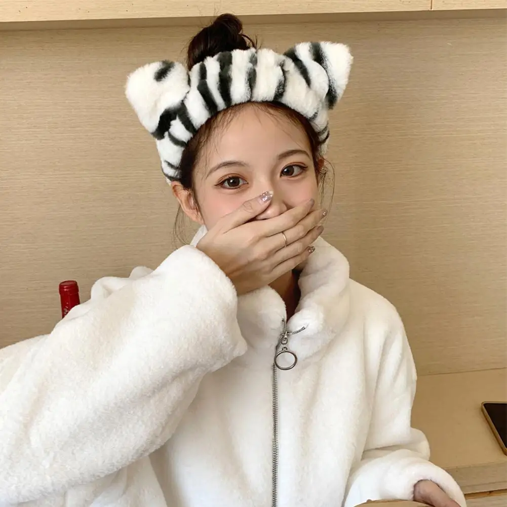 Cute Cartoon Little Tiger Ears Headband Face Wash Makeup Band Headband Style Hair Chinese Headwear Party H3Z9
Cute Cartoon Little Tiger Ears Headband Face Wash Makeup Band Headband Style Hair Chinese Headwear Party H3Z9