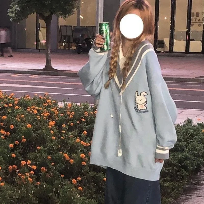 Deeptown Kawaii милый кролик синий свитер женский преппи модный оверсайз в японском стиле милый школьный джемпер для девушек корейский 
Deeptown Kawaii милый кролик синий свитер женский преппи модный оверсайз в японском стиле милый школьный джемпер для девушек корейский