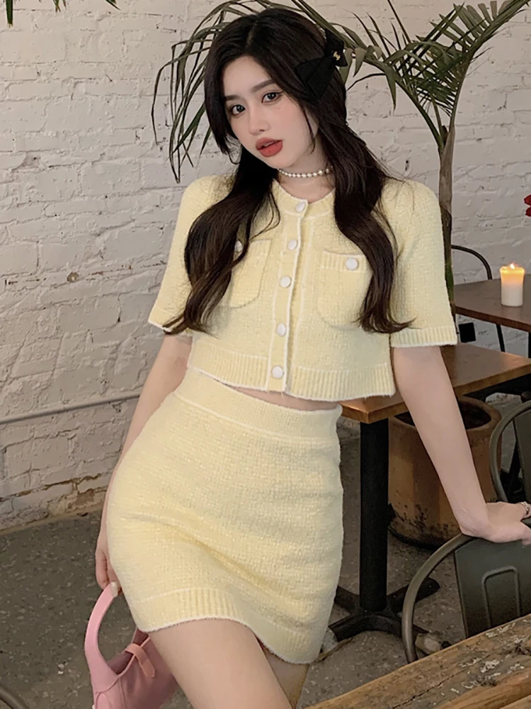 2023 Spring Summer Women's Suits with Skirt Knitted Short Sleeve Sweater Skirt 2 Piece Set Chic Elegant Fashion Sexy Outfits
2023 Spring Summer Women's Suits with Skirt Knitted Short Sleeve Sweater Skirt 2 Piece Set Chic Elegant Fashion Sexy Outfits