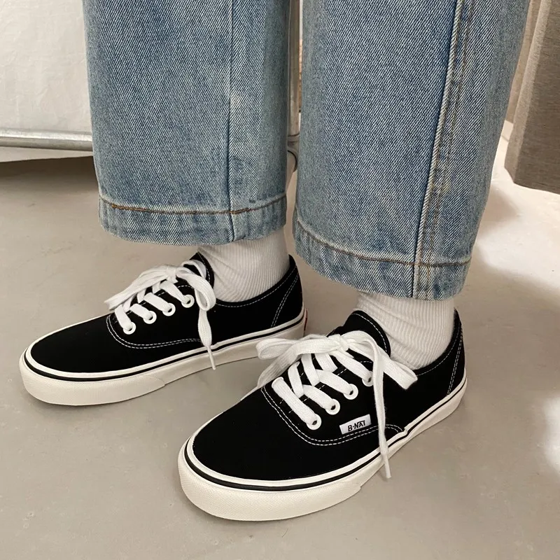 All-Matching Pure Color Women's Canvas Shoes Women's 2022 Trendy Casual Shoes Low Top Breathable Sneakers Zapatos Para Mujer
All-Matching Pure Color Women's Canvas Shoes Women's 2022 Trendy Casual Shoes Low Top Breathable Sneakers Zapatos Para Mujer
