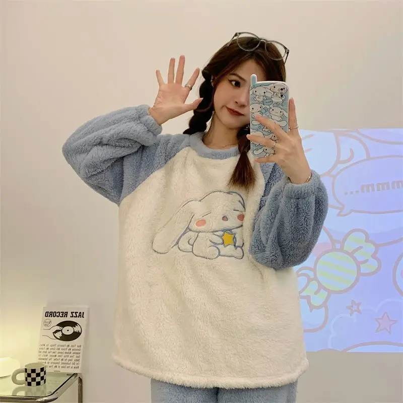 2022 New Kuromi Mymelody Cinnamoroll Pochacco Cartoon Cute Sanrios Winter Thickened Warm Fleece Pajamas Women's Pajama Suit Gift
2022 New Kuromi Mymelody Cinnamoroll Pochacco Cartoon Cute Sanrios Winter Thickened Warm Fleece Pajamas Women's Pajama Suit Gift