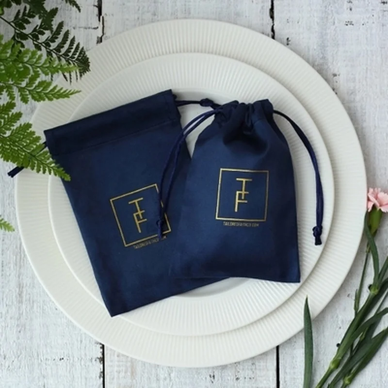 50pcs Navy Blue Flannel Velvet Drawstring Pouches Jewelry Gift Bags Wedding Packaging Favor Cosmetic Bags Print Custom Logo
50pcs Navy Blue Flannel Velvet Drawstring Pouches Jewelry Gift Bags Wedding Packaging Favor Cosmetic Bags Print Custom Logo