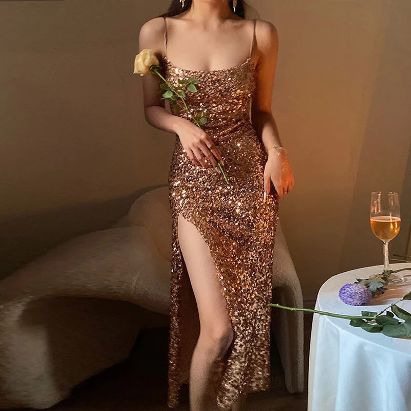 Женское вечернее платье с блестками, золотистое платье миди на тонких бретельках, с разрезом
Женское вечернее платье с блестками, золотистое платье миди на тонких бретельках, с разрезом