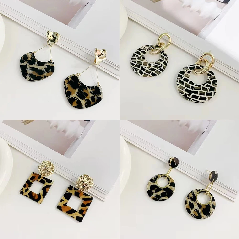 Fashion Temperament Minimal Style Alloy plating Acrylic Earrings for women's girl ear stud Jewelry wholesale
Fashion Temperament Minimal Style Alloy plating Acrylic Earrings for women's girl ear stud Jewelry wholesale