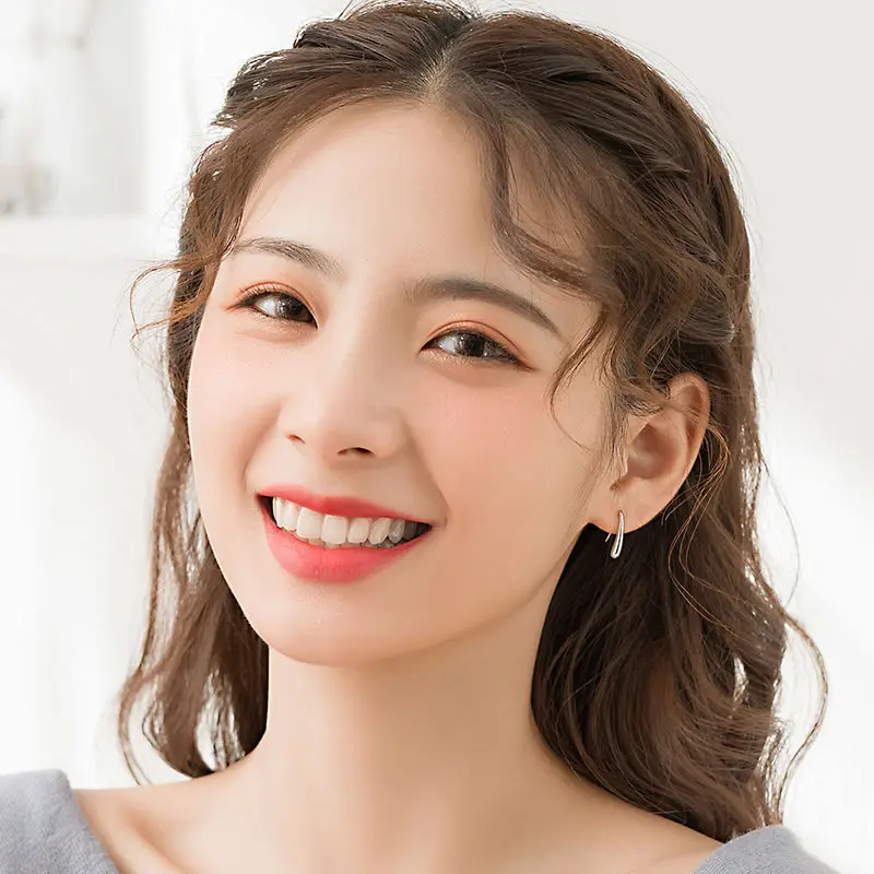 WEIYUE Water Drop S925 Sterling Silver Stud Earrings Women's Frigid Style Party Ear Hook Student Earrings without Sleeping
WEIYUE Water Drop S925 Sterling Silver Stud Earrings Women's Frigid Style Party Ear Hook Student Earrings without Sleeping