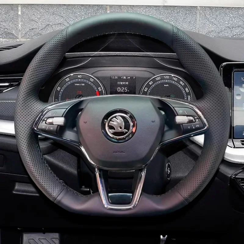 Сшитый вручную чехол на руль автомобиля для Skoda Karoq Sport Karoq Scala 2024 2023 2022, сделай сам, мягкая замшевая кожа, салон автомобиля
Сшитый вручную чехол на руль автомобиля для Skoda Karoq Sport Karoq Scala 2024 2023 2022, сделай сам, мягкая замшевая кожа, салон автомобиля